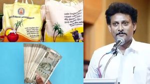 பொங்கல் பரிசாக ரேஷன் அட்டைதாரர்களுக்கு ரூ.5,000 வழங்கப்படுகிறதா?அமைச்சர் அன்பில் மகேஷ் பதில்