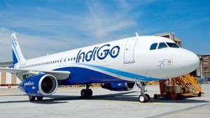 IndiGo: 170+ விமானங்கள் ரத்து.. பெங்களூர், ஹைதராபாத் விமான நிலையத்தில் பதற்றம்..!!