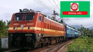 அரசு வேலைக்காக தயாராகிட்டு இருக்கீங்களா ? ரயில்வே அமைச்சர் வெளியிட்ட குட் நியூஸ்!!