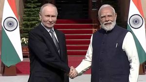 நண்பேன்டா!! கச்சா எண்ணெய் முதல் கூடங்குளம் வரை!! மோடி- புதின் பேட்டியில் தெரிவித்தது என்ன? 