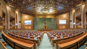 நாடாளுமன்ற குளிர்கால கூட்டத்தொடர்: புயலை கிளப்ப தயாராகும் எதிர்க்கட்சிகள்..!!