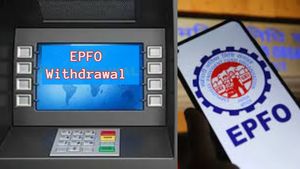 PF பணத்தை எப்போது முதல் ஏடிஎம் மூலம் எடுக்கலாம்? – முக்கிய அறிவிப்பை வெளியிட்ட மத்திய அமைச்சர்!!