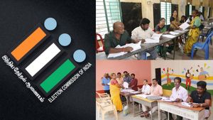 வாக்காளர் பட்டியல்ல உங்க பெயர் இல்லையா? இந்த தேதிகள்ல முகாம் நடக்குது குறிச்சு வச்சிக்கோங்க!!