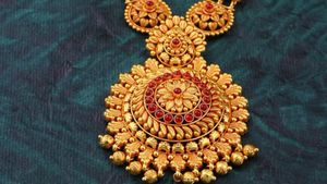 யூடர்ன் அடித்த தங்கம், வெள்ளி: சென்னையில் இன்று ஒரு கிராம் விலை என்ன?