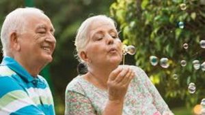 மத்திய பட்ஜெட்டில் மூத்த குடிமக்கள் எதிர்பார்ப்பது என்ன? பிரத்தியேக சலுகைகள் கிடைக்குமா?