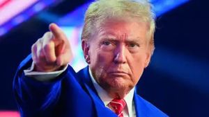 நான் தான் வெனிசுலா அதிபர்.. டிரம்ப் பதிவிட்ட போட்டோவால்  பரபரப்பு.. அப்போ டெல்சி ரோட்ரிக்ஸ்..?