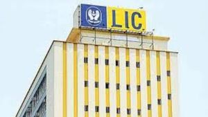 முதலீட்டாளர்களே பணத்தோட ரெடியா இருங்க!! LIC பங்குகளை விற்பனை செய்ய தயாராகும் மத்திய அரசு!! 