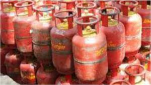 வெரைட்டி டிஷ் எல்லாம் இல்ல! கேஸ் தட்டுப்பாட்டால் சென்னை ஹோட்டல்களுக்கு வந்த சோதனை!