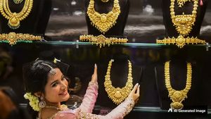 உக்கிரமடையும் ஈரான் போர்: தங்கம், வெள்ளி விலை எவ்வளவு வரை உயரும்? இப்போது நகை வாங்கலாமா வேண்டாமா?