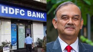 HDFC வங்கி தலைவர் திடீர் ராஜினாமா..!! வாடிக்கையாளர்கள், முதலீட்டாளர்களுக்கு சிக்கலா?