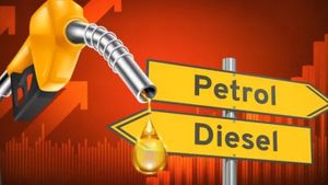 பெட்ரோல், டீசல் விலை குறையாது..? மத்திய அரசின் 10 ரூபாய் விலை குறைப்பு பின் இருக்கும் உண்மை..!!