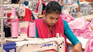 திருப்பூர், கரூர், ஈரோடு ஜவுளி உற்பத்தியாளர்களுக்கு சல்யூட்!! அமெரிக்க வரி பிரச்சினைக்கு மத்தியிலும் சாதனை!!