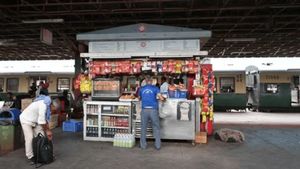 எல்பிஜி தட்டுப்பாடு: ரயில் பயணிகளுக்கு உணவு விநியோகத்தில் சிக்கலா? IRCTC வெளியிட்ட புது அறிவிப்பு