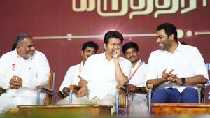யாருங்க இவரு விஜய்க்கே டஃப் கொடுக்கிறாரு!! விஜய்க்கு அடுத்து அதிக சொத்து மதிப்பு கொண்ட வேட்பாளர்!!