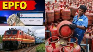 PF முதல் ரயில் டிக்கெட் வரை: ஆகஸ்ட் 1 முதல் நடைமுறைக்கு வரும் முக்கிய மாற்றங்கள்.. மக்களே கவனம்..!!