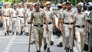 யாரையும் பிடித்து சிறை வைக்கலாம்? CJP போராட்டத்துக்கு மத்தியில் டெல்லி போலீசுக்கு சிறப்பு அதிகாரம்?
