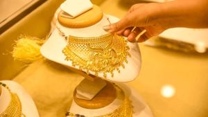 Gold Rate: தொடர்ந்து 5ஆவது நாளாக விலை உயர்வு..!! ஜூலை மாதத்திலேயே இது தான் முதன்முறை..!!