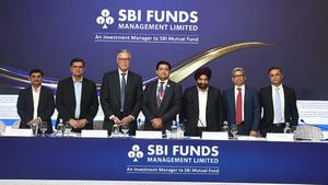 ஒரே நாளில் பல கோடிகளுக்கு அதிபதியான SBI ஊழியர்கள்..!! இது தான் கூரையை பிச்சுகிட்டு கொட்டுறதோ?