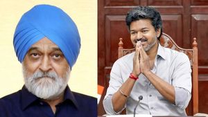 விஜய் போட்ட புதிய கமிட்டி.. ரூ.13 லட்சம் கோடி கடனை தீர்க்க முதல் படி!