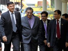 రాజన్ ఎఫెక్ట్: కోలుకుంటున్న రూపాయి