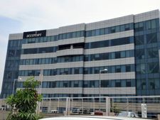2015: యాక్సెంచర్‌లో 95వేల ఉద్యోగాలు