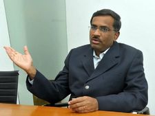  సోమ‌వారం బాధ్య‌త‌లు స్వీక‌రించ‌నున్న ఎన్ఎస్ఈ సీఈవో