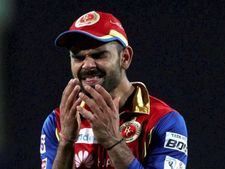 కోహ్లీకి  ఈ  ఐ.పి.యల్  లో భారీ జరిమానా ఎంతో తెలుసా? ఎందుకో తెలుసా?