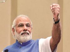 ఆగష్టు 15 నుంచి రూ.5 లక్షల భీమాకి  ఆయుష్మాన్ భారత్ పథకం అమలు కేంద్రం ప్రకటన!