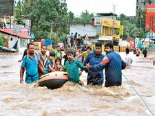 కేరళ వరదల్లో నష్టపోయిన వారు ఇన్సూరెన్స్ క్లెయిమ్ చేసుకోండిలా?