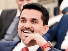 కేరళ వరద బాధితులకి భారీ సహాయం ఇంతకీ ఎవరితను? మీరే చూడండి.