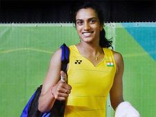 దుమ్ములేపుతున్న పీవీ సింధు ఇంతకీ ఈమె సంపాదన ఎంతో తెలిస్తే షాక్ అవుతారు!