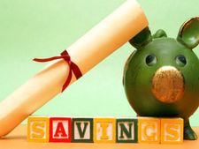 చిన్న పొదుపు పథకాలు మరియు పబ్లిక్ ప్రోవిడెంట్ ఫండ్స్ పై వడ్డీ రేట్లు పెరిగాయి.