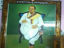 హైదరాబాద్ కూకట్ పల్లిలో కిక్కిరిసిన సుబ్బయ్య హోటల్ 31 ఐటమ్స్ రూ.130 