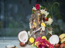 హైదరాబాద్ సాఫ్ట్ వేర్ ఉద్యోగి అందరికి ఒక వినాయక చవితి బహుమతి మీరే చూడండి.