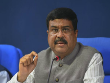 చమురు ధరల్లో ప్రభుత్వం ఎటువంటి కలహం చేసుకోదు.