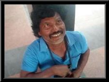 ముగ్గురు భార్యలు రెండు వ్యాపారాలు ఈ బిచ్చగాడి జీవితం మీరే చూడండి.
