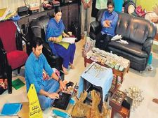  జూనియర్‌ అసిస్టెంట్‌ సంపాదన రూ.100 కోట్లు చిక్కిన చేప మీరే చూడండి.