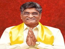 తెలంగాణ ఎన్నికల్లో ఘోర ఓటమి పాలైన ప్రముఖ టాలీవుడ్ నిర్మాత ఎన్ని కోట్లు ఖర్చు పెట్టాడో తెలిస్త