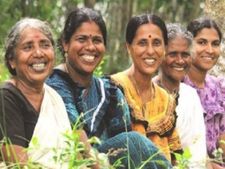 ఇంట్లో  మహిళలకి వ్యాపార చిట్కాలు ఏంటో చూడండి.