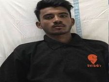 స్విగ్గీ డెలివరీ బాయ్ కి లక్ష బహుమతి!