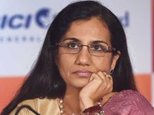 చందాకోచ్చర్  ఇళ్లలో ఈడీ  సోదాలు 