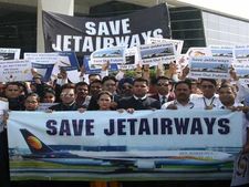 'ప్రధాని మోడీ గారూ! 20,000 ఉద్యోగాలు కాపాడండి, రూ.1500 కోట్లు ఇవ్వండి'
