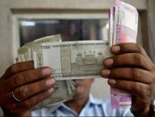 PMSYM గురించి పూర్తిగా తెలుసుకోండి: దరఖాస్తు ఎలా, బయటకు వస్తే నష్టమేంటి?