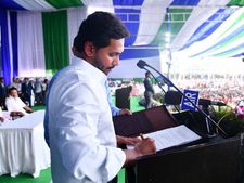 ఏపీకి జగన్ గుడ్‌న్యూస్: ఏడాదికి రూ.250 పెంపు, వాలంటీర్ల భారం ఏంతంటే?