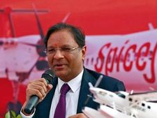2,000 మంది జెట్ ఉద్యోగుల్ని తీసుకోనున్న స్పైస్‌జెట్, ఇప్పటికే 1,100 మంది