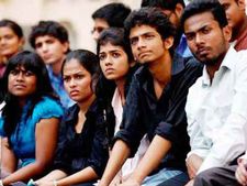 అక్కడి నిరుద్యోగ యువతకు ప్రభుత్వ గుడ్‌న్యూస్, నెలకు రూ.3,500
