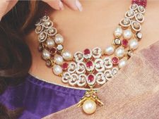 బంగారం కొనగలవా ఓ నరహరి?  