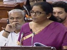 బడ్జెట్ 2019: సంపన్నులపై సర్‌చార్జ్, వారందరికీ రాయితీలు