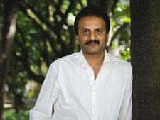 వీజీ సిద్ధార్థను విశ్వసించాం, CCDలో 6% వాటా ఉంటుంది: KKR