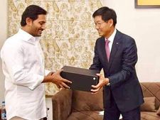 చంద్రబాబు హయాంలోని కియా నుంచి సెల్టోస్ కారు, రానున్న జగన్